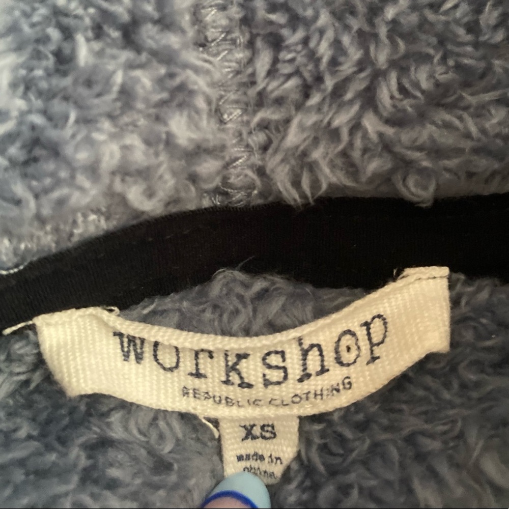workshop fluffy hoodie - Picture 2 of 2